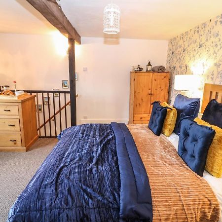 The Cheese Room Moreton-in-Marsh Экстерьер фото